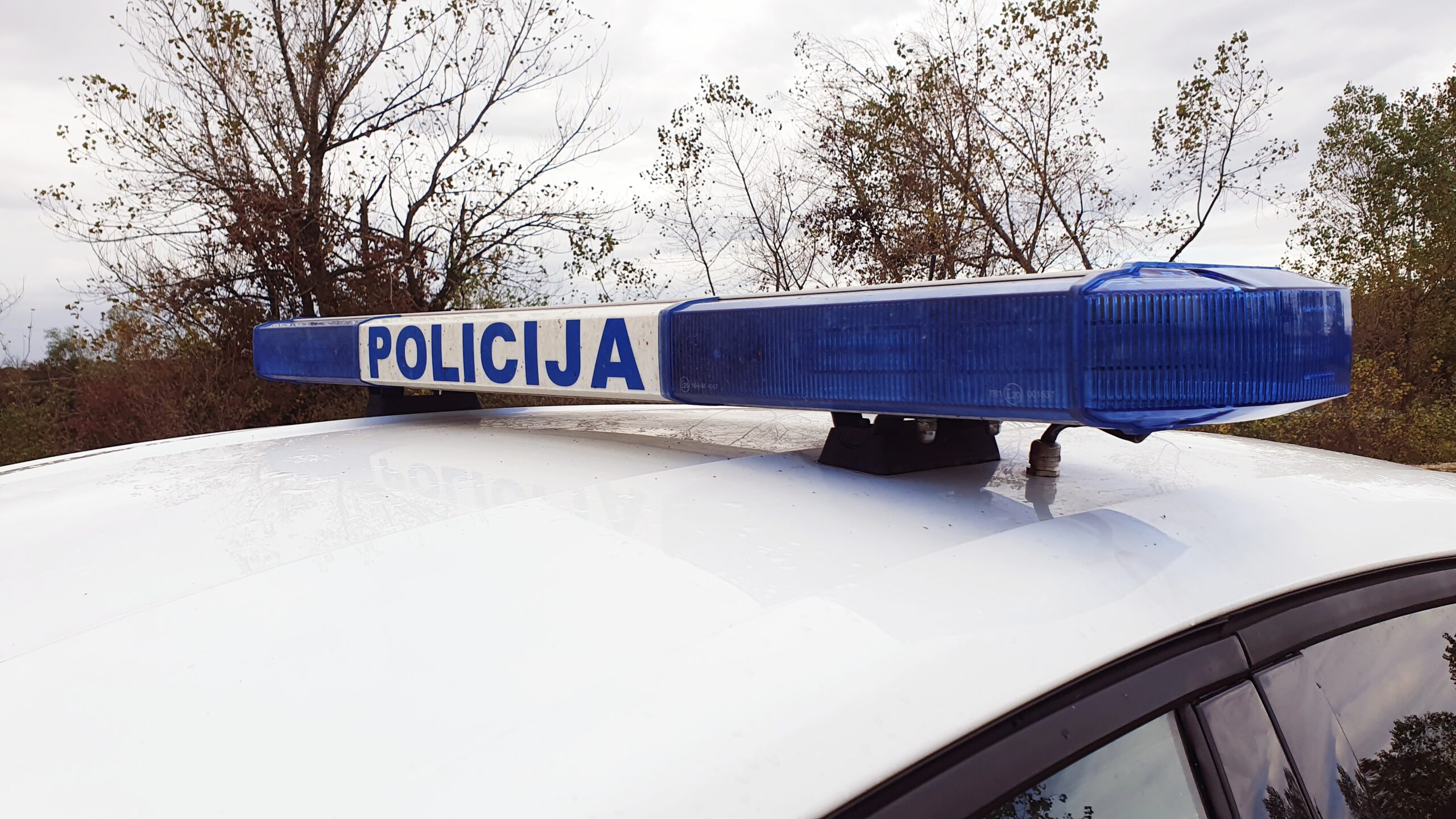 Naletio na traktor u Pokupskom, 25-godišnji vozač završio u bolnici s teškim ozljedama