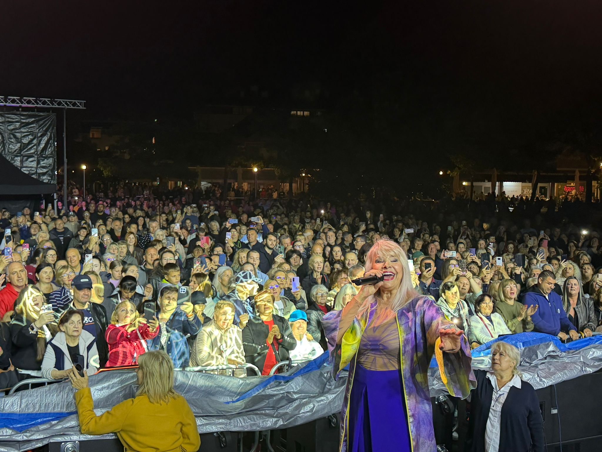 TOP 5! Izabrali smo najbolje snimke s koncerta Hanke Paldum